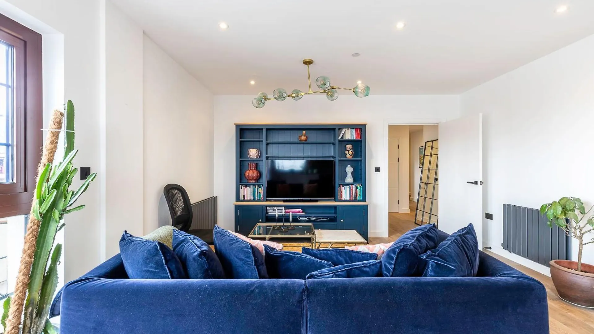 City View Spacious 2 Bedroom Penthouse London Apartment