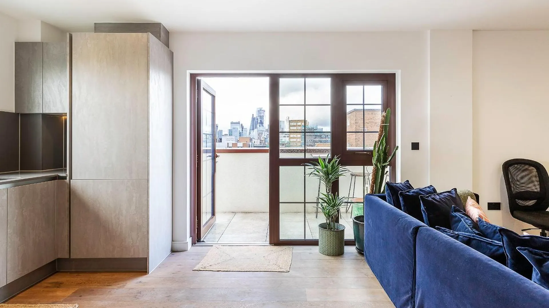 City View Spacious 2 Bedroom Penthouse London 0*,