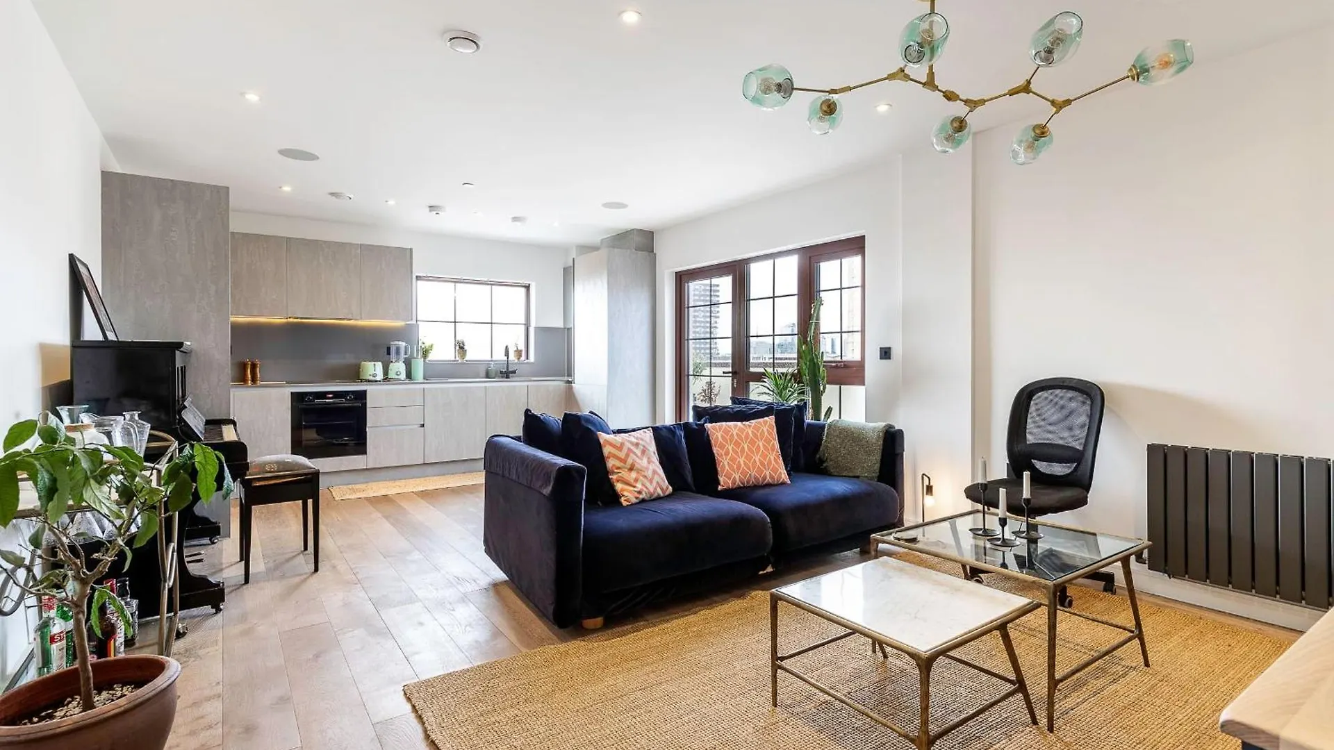 City View Spacious 2 Bedroom Penthouse London
