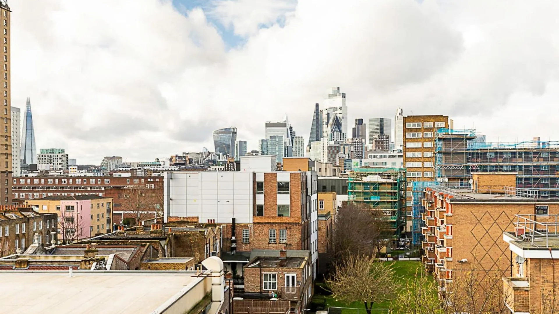 City View Spacious 2 Bedroom Penthouse London 0*,  United Kingdom
