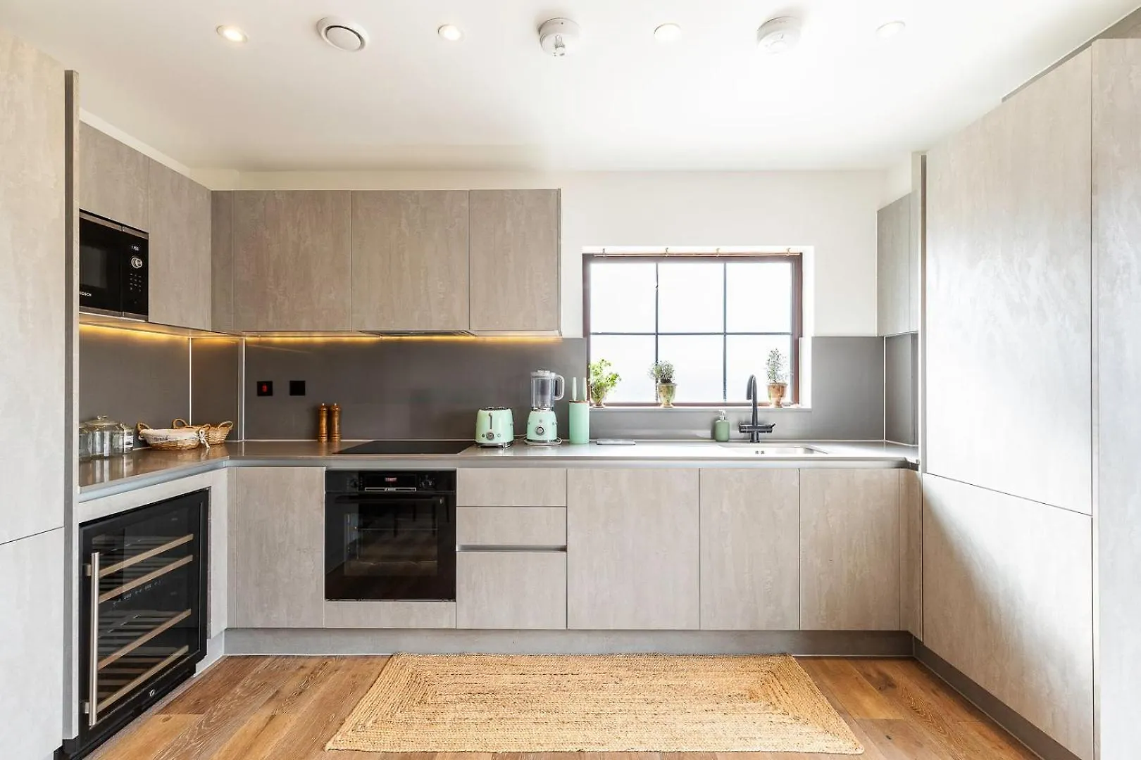 City View Spacious 2 Bedroom Penthouse London 0*,  United Kingdom