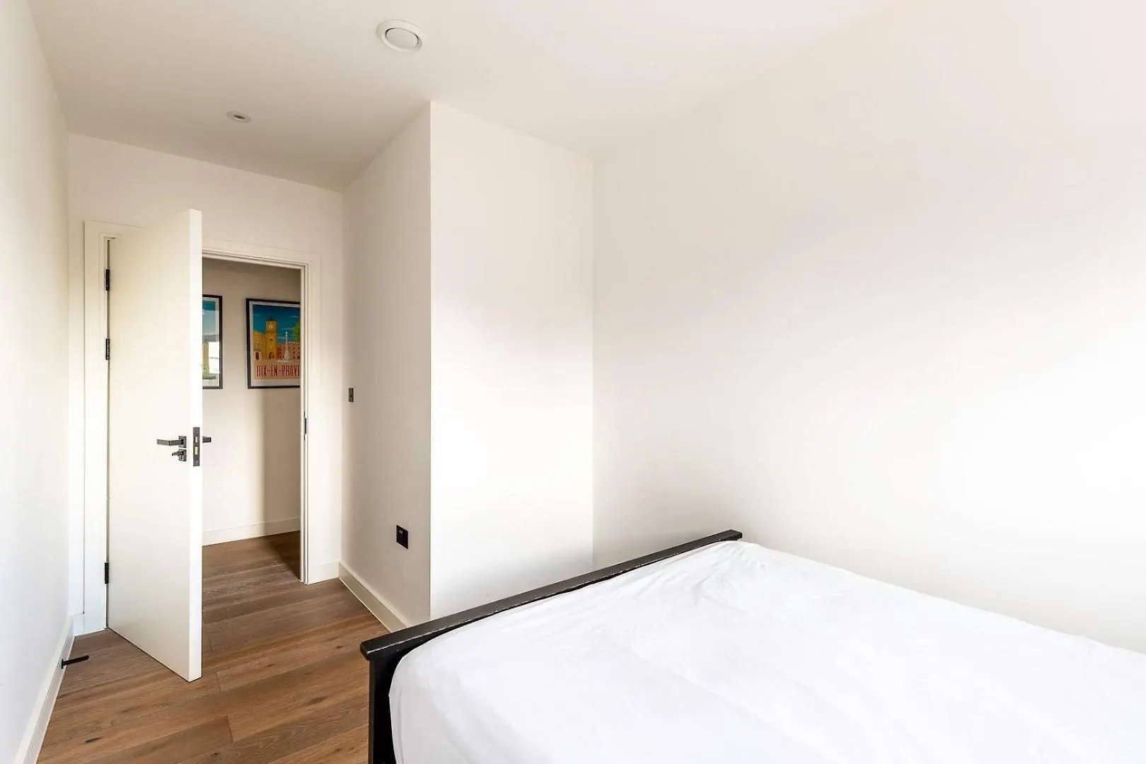 City View Spacious 2 Bedroom Penthouse London